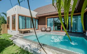 ทริปเปิล ทรี บีซ รีสอร์ท (SHA Extra Plus)